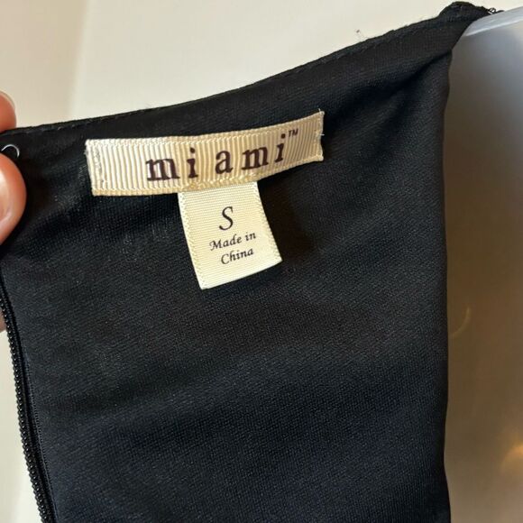 Miami Black Lace Short Sleeve Romper Size Small - Picture 5 of 11